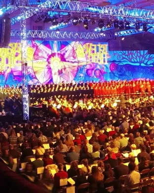 Cirque Musica Holiday Wonderland Whitewater