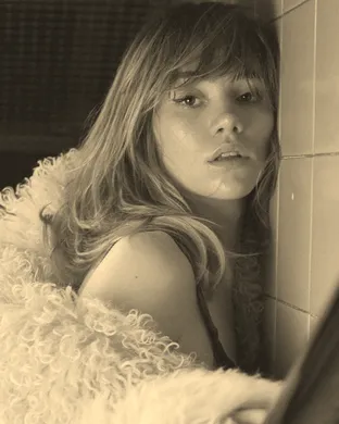 Suki Waterhouse